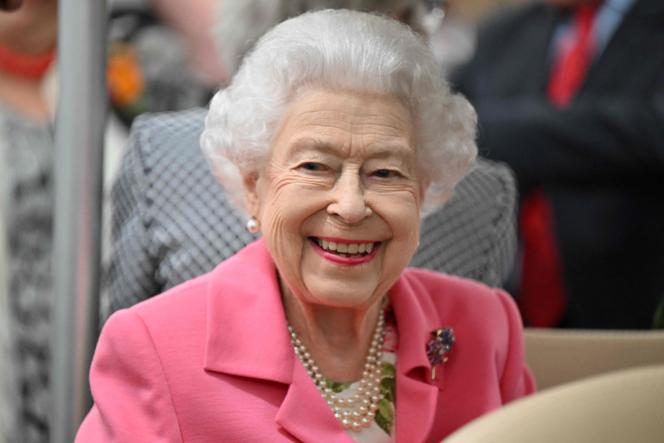 Nữ Hoàng Elizabeth II năm nay đã 96 tuổi